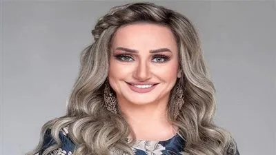 آية حسني تعود ببرنامج مرأة جديد على شاشة المحور  
