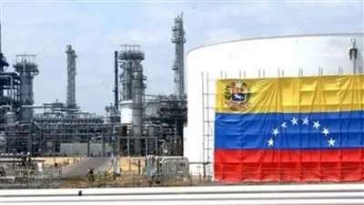 بعد شهر من فرض العقوبات الأمريكية.. صادرات النفط في فنزويلا تتراجع 40%