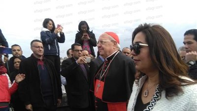 محافظ دمياط تستقبل مبعوث بابا الفاتيكان (صور)