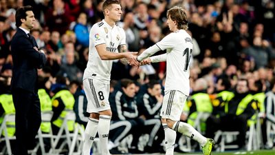 قائمة ريال مدريد لموقعة برشلونة.. عودة إيسكو واستبعاد 3 لاعبين