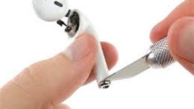 في هذا الموعد.. أبل تعتزم إطلاق سماعة AirPods 2
