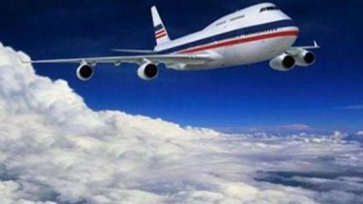 مرض نادر يتسبب في طرد سيدة ورضيعها من الطائرة