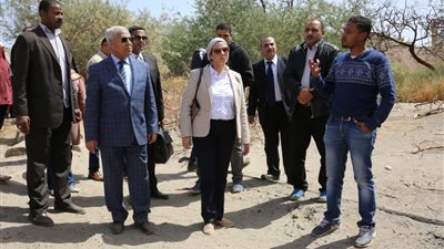 وزيرة البيئة تقوم بجولة تفقدية لمحمية سالوجا وغزال بأسوان