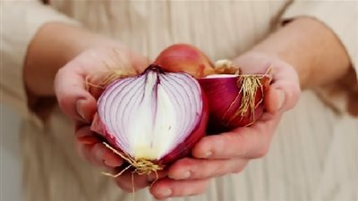 فوائد عديدة للبصل على صحتكِ.. اكتشفيها!