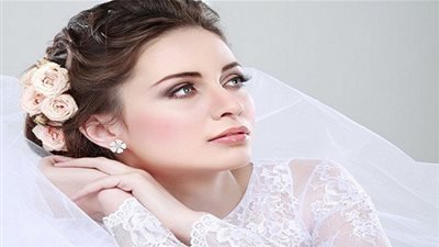 إليكِ فوائد ماء الورد لإزالة الحبوب وآثارها قبل الزفاف