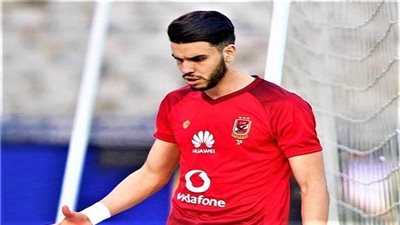 وليد أزارو يعود لقائمة الأهلي بعد غياب 58 يومًا