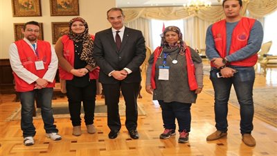 وزير الاتصالات يجري المسح الطبي ضمن مبادرة 