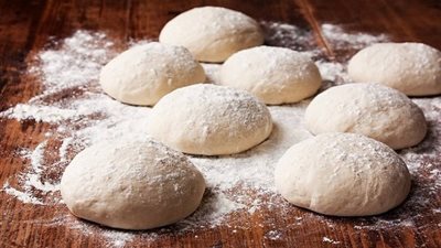 طريقة تحضير عجينة البيتزا الدايت