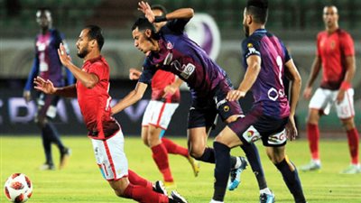 الأهلي يسعى لمطاردة القمة أمام بتروجت