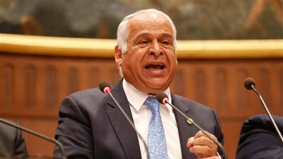 فرج عامر يطالب بإلغاء 