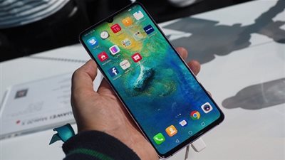 هواوي تكشف عن نسخة جديدة من هاتفها 