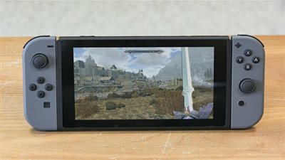 نينتيندو تحتفل بمرور عامين على صدور جهازها الهجين 