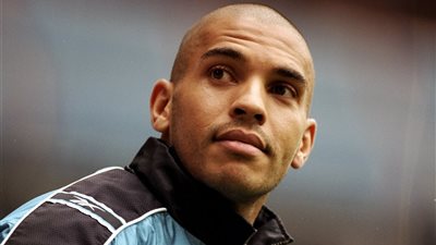 نجم ليفربول: جوارديولا خسر مدافع لا يقدر بثمن