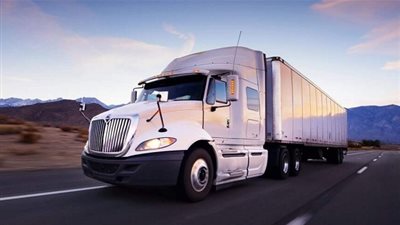 تطبيق جديد مخصص لتأجير السيارات النقل الضخمة في مصر