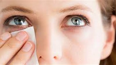 طريقة تحضير مزيل للمكياج في المنزل (فيديو)