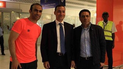 السفير المصري وعبد الحفيظ يستقبلان بعثة الأهلي في الكونغو