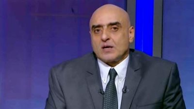 عزمي مجاهد: 