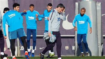 فالفيردي يقع في ورطة