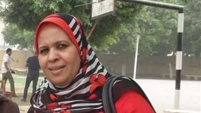 مديرة الإعدادية بنات بنجع حمادي تحصد المركز الأول في مسابقة الرائد العام المثالي بقنا