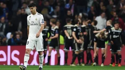 مدرب أياكس يكشف كواليس الإطاحة بالريال واقتراب نجم الفريق من برشلونة