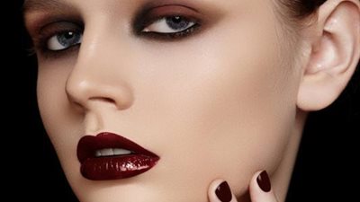 خطوات تطبيق مكياج عيون بني كالفاشينيستات