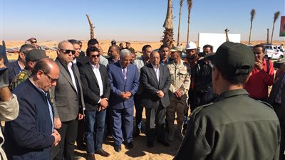  3 وزراء ومحافظ أسوان يتفقدون أعمال تطوير طريق المطار- الكورنيش بالمدينة 