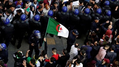 السلطات الجزائرية تنفي مقتل شرطي في مظاهرات أمس الجمعة