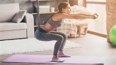 6 أخطاء تقومين بها عند ممارسة تمرين السكوات.. تجنبيها!