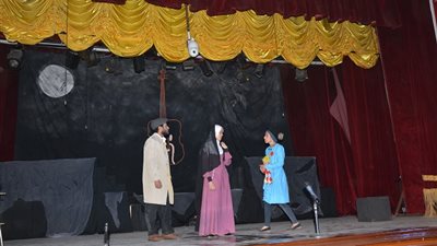 رئيس جامعة الفيوم يستقبل لجنة تحكيم مهرجان المسرح الـ12 للعروض القصيرة (صور)