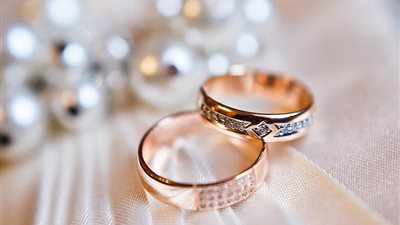 عند اختيار خاتم الخطوبة.. خطوات عليك اتباعها 