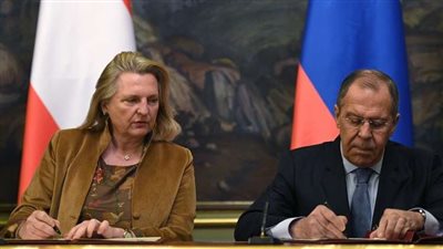 لافروف: الدبلوماسية الأمريكية المعاصرة تمارس العقوبات والتهديد وشراء الحلفاء