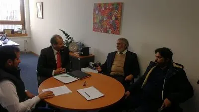 وفد قبيلة الغفران يطالب بالوقوف على معاناتهم مع النظام القطري