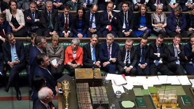 بريطانيا: المعارضة تدعو لانتخابات مبكرة عقب فشل ماي بتمرير صفقة 