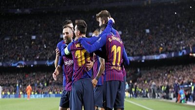 خماسية ليون تضمن لبرشلونة المنافسة على جميع الألقاب