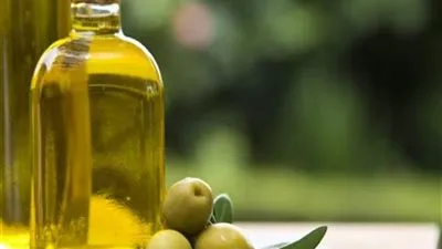 حيلة ذكية بهاتفك لتمييز زيت الزيتون الأصلي من المغشوش