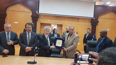 وفد جامعة كيوشو اليابانية يشيد بعالمية رسالة الأزهر عبر العالم 