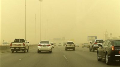 النقل تحذر من العاصفة الترابية على طريق رابغ-ينبع