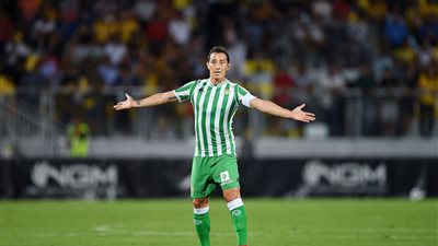 نجم بيتيس: لن نغير طريقتنا أمام برشلونة وسنفوز عليهم