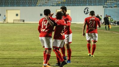 عاجل.. مفاجأة مدوية في تشكيل الأهلي أمام شبيبة الساورة