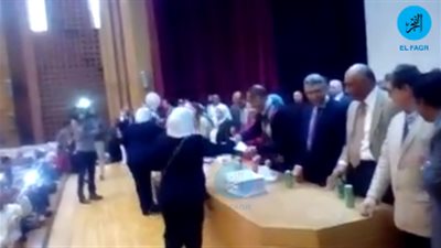 مستشفى قصر العيني التعليمي تنظم احتفالية عيد الأم وتكرم عدد من الموظفات (فيديو)