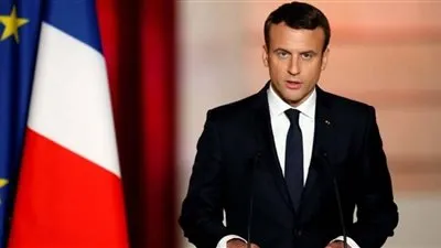 ماكرون يدرس قرار منع التظاهر في الشانزيليزيه