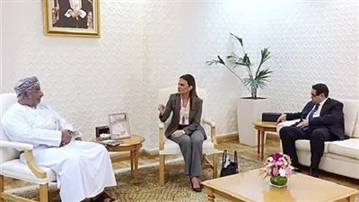 وزيرة الاستثمار والتعاون الدولي تلتقي وفد من كبريات الشركات العمانية