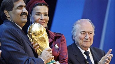 موجة إنتقادات وإتهامات تعصف بالفيفا بسبب قطر