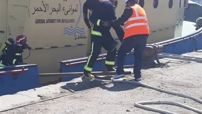 مناورة طوارئ حريق ومفرقعات بميناء السويس