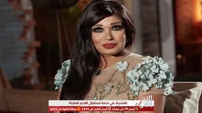 شاهد.. فيفي عبده مع والدتها في صورة نادرة