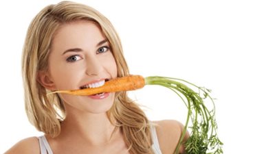 الجزر يقوي النظر.. 10 خرافات طبية يصدقها الناس ويكذبها العلم (فيديو)