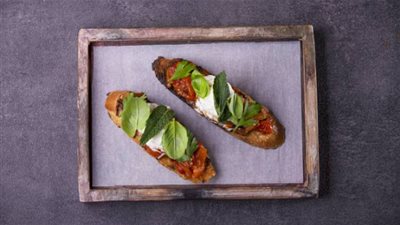 طريقة تحضير مسقعة الباذنجان على التوست