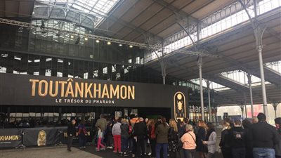 5000 زائر في الساعة الأولى لمعرض الملك توت عنخ آمون بفرنسا 