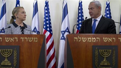 منظمة تكشف محاولة هيلاري كلينتون إنشاء خط اتصال سري مع 