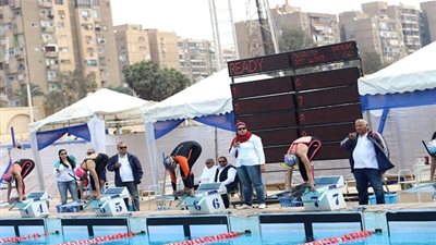 المفاجآت تتوالى فى بطولة الجمهورية لسباحة الزعانف بالقاهرة
